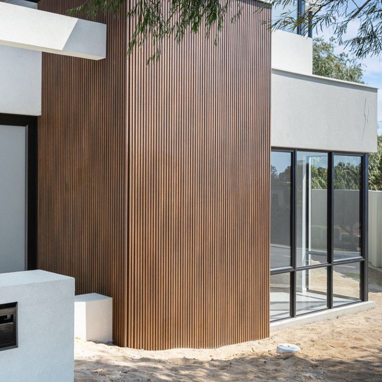 Фасадный профиль LEGRO FS 15 walnut  (орех) 3600x150x27,5 мм